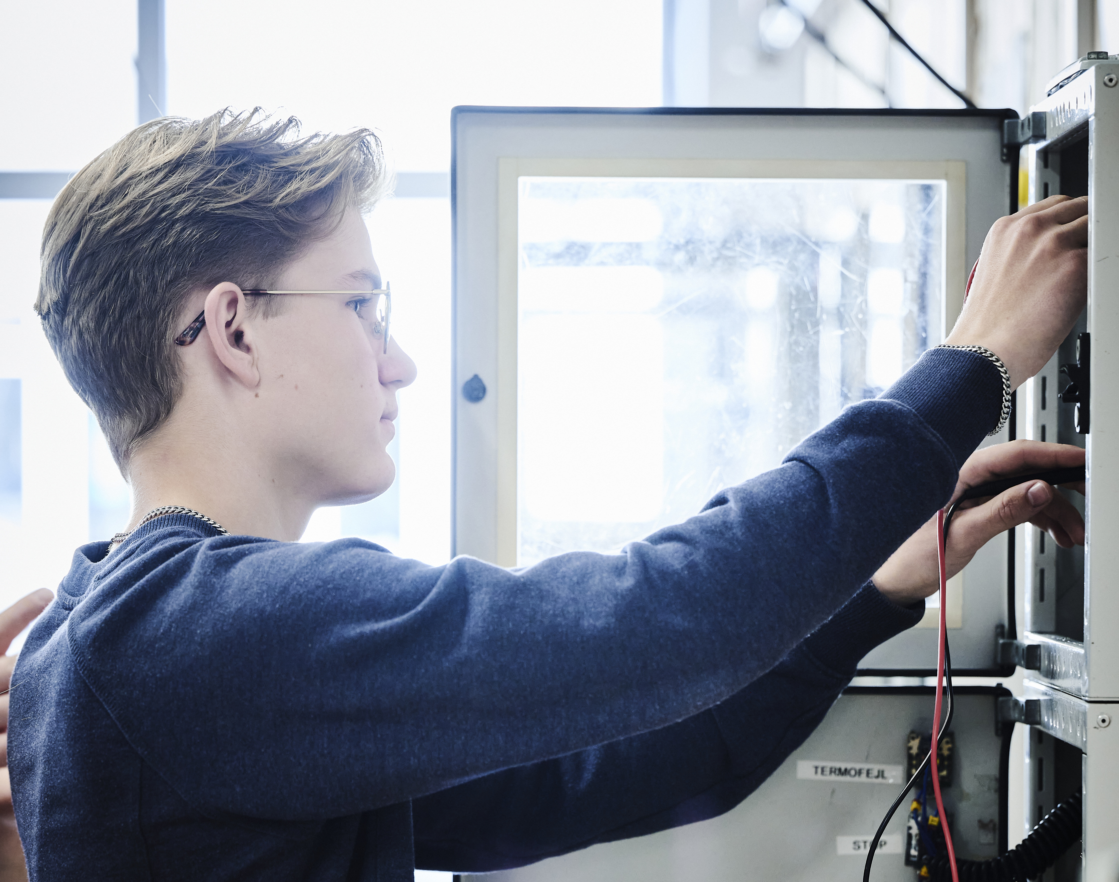 Automatik- og proces-elev måler i elskab