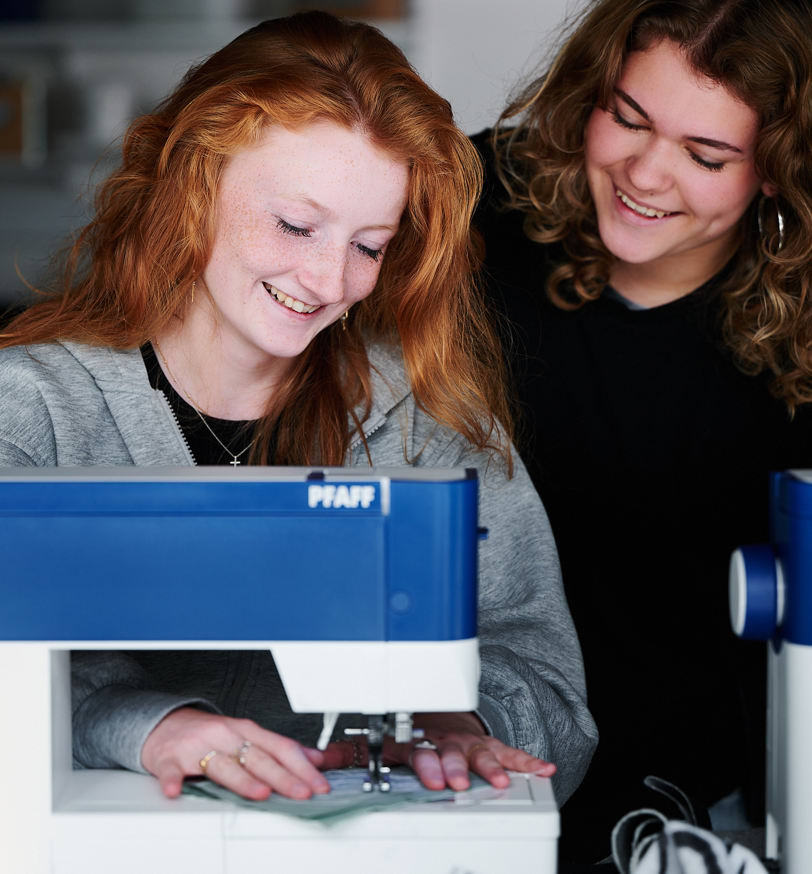 Innovation og teknologi, elever syr