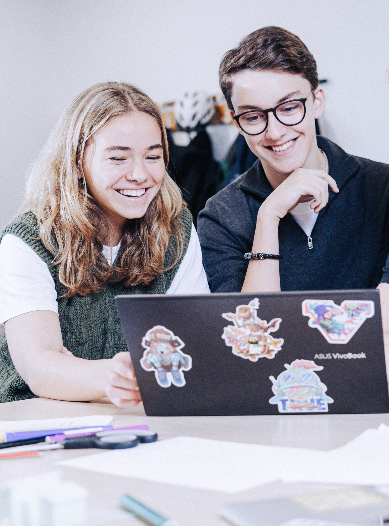 Elever arbejder i gruppe